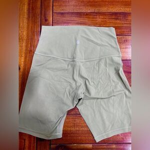 Lululemon Align HR 8”